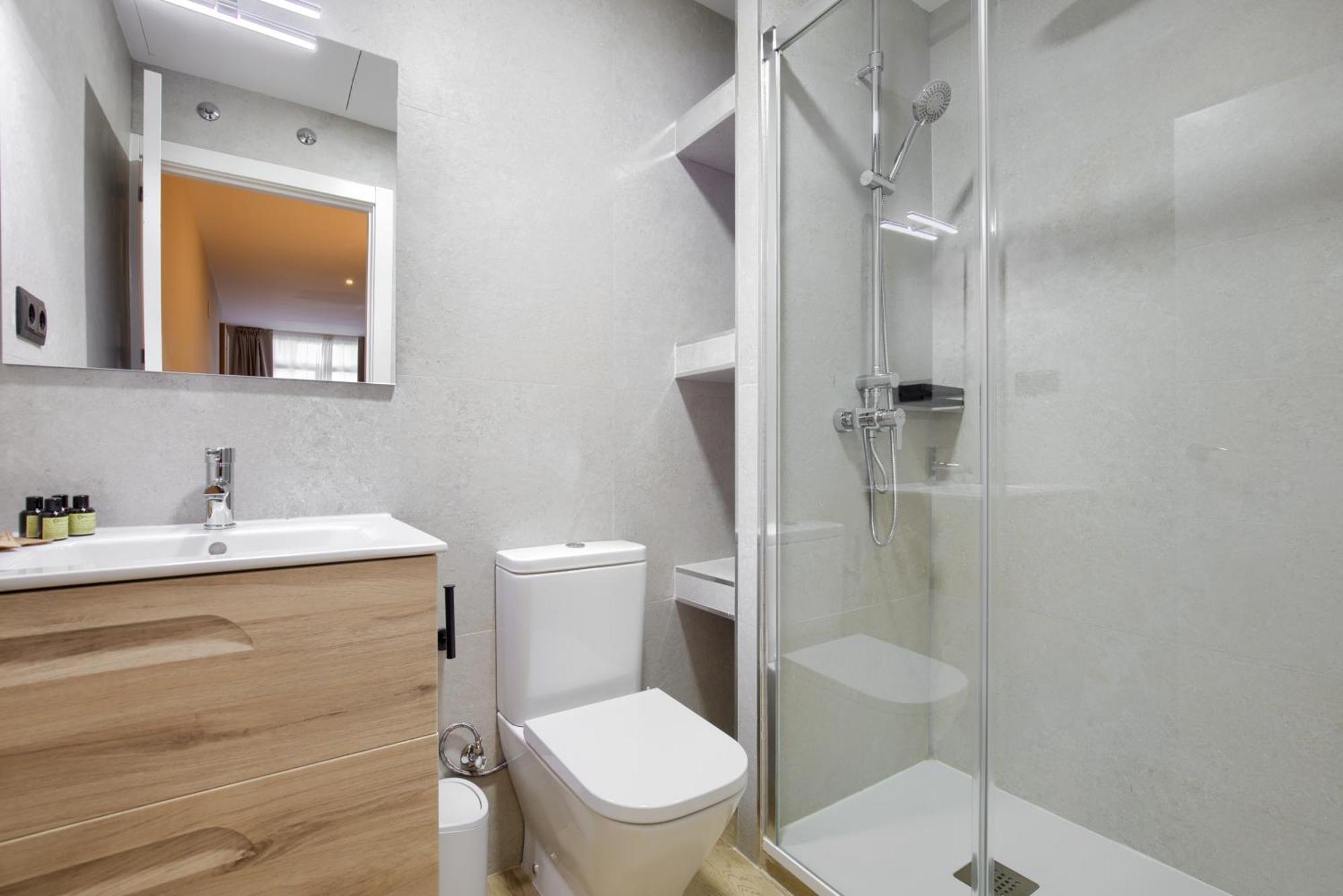 Dobo Madrid Murillo Zimmer foto