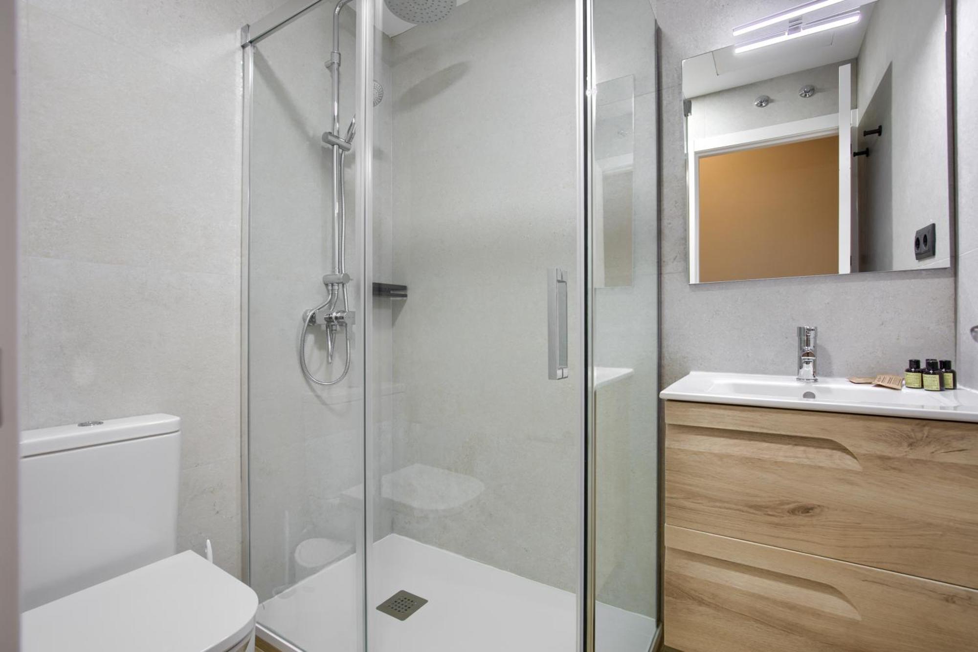 Dobo Madrid Murillo Zimmer foto